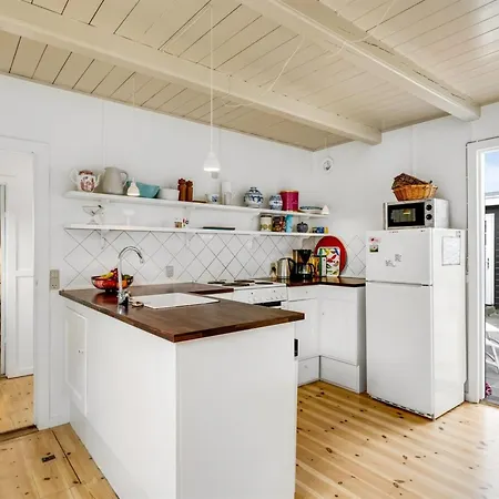 Ferienhaus Jamie - 200m From The Sea By Interhome